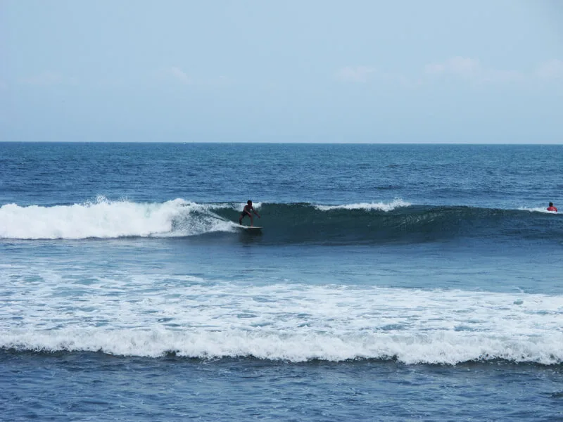 Surf en Bali - Medewi