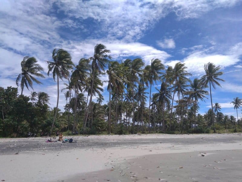 Alojamiento con playa cerca de Krui - Mandiri